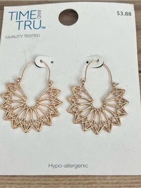 Time and Tru Gold Filigree Hoop Earrings - Floral Design New